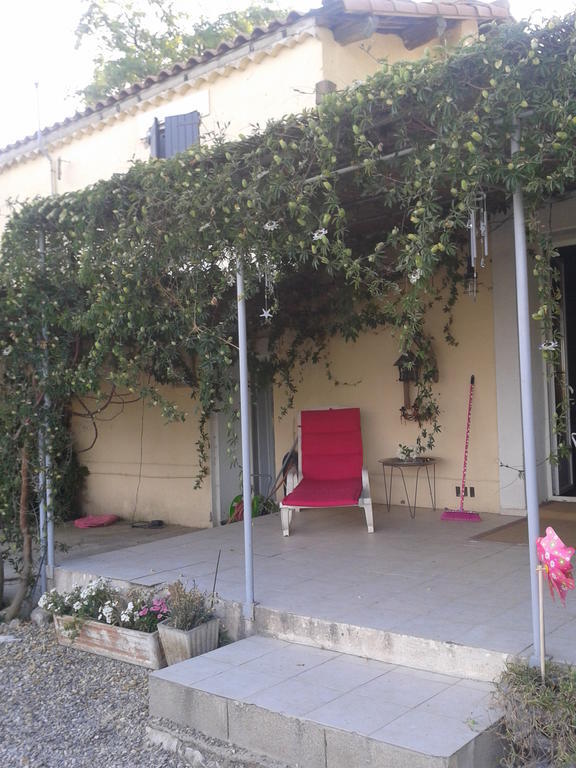 Hotel Aux Roses de l'Etang à Capestang Extérieur photo